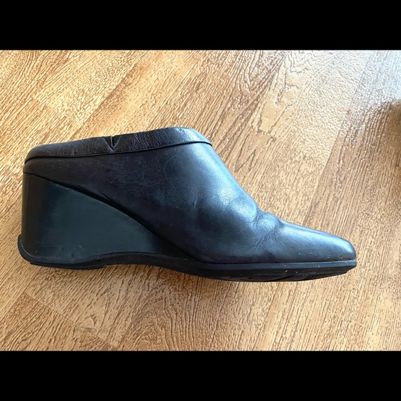 Rockport Womens Black Slip On Leather Shoe Wedge Heel Clog 8 - Picture 7 of 10